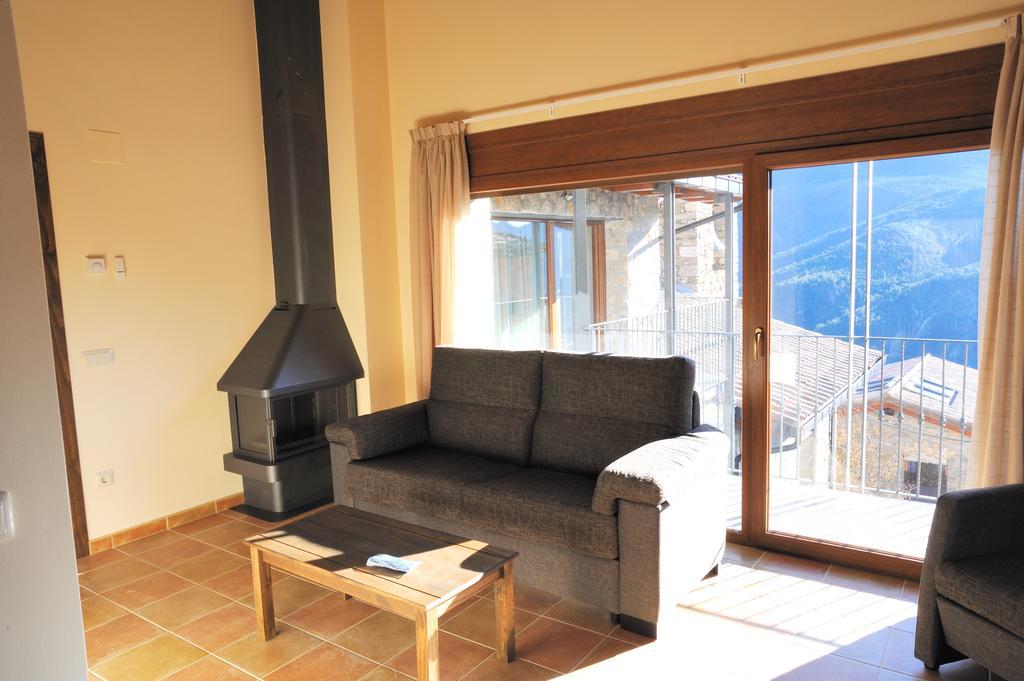 Fornols Apartaments Cal Climent מראה חיצוני תמונה