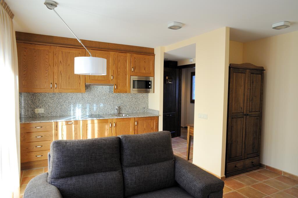 Fornols Apartaments Cal Climent מראה חיצוני תמונה